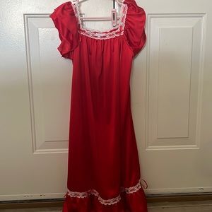 Betsy Lace nightgown